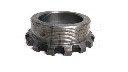 Adjustment nut on the differential basket